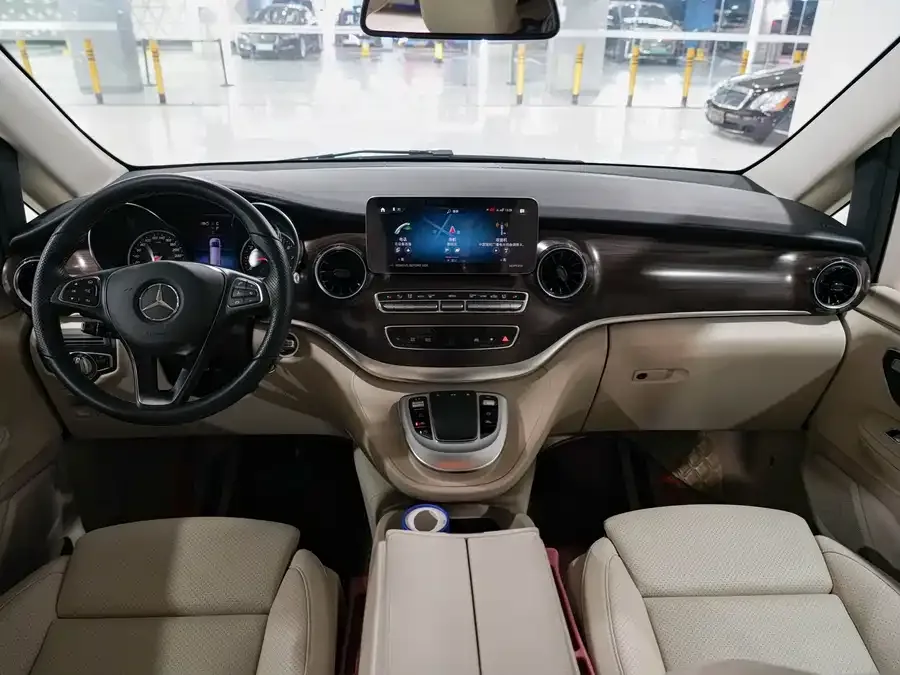 Mercedes-Benz Class V Mercedes-Benz V-Class 2022 V 260 Pilot Edition 2023 — миниатюра 4