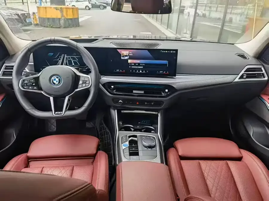 BMW i3 2025 eDrive 40 L Night Sport Package 2025 — миниатюра 5