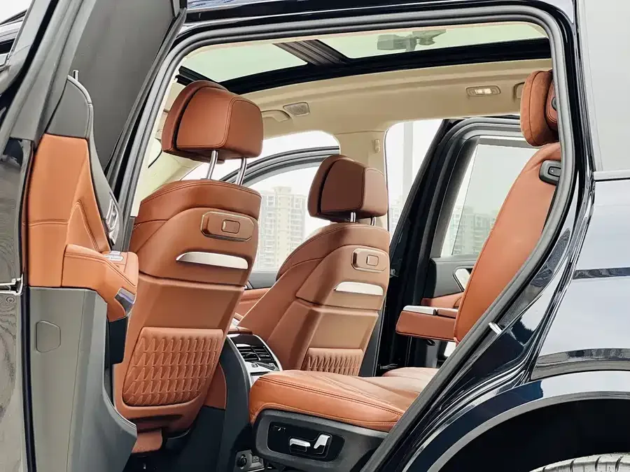 BMW X7 2023 xDrive40i Executive M Sport Package 2023 — миниатюра 2