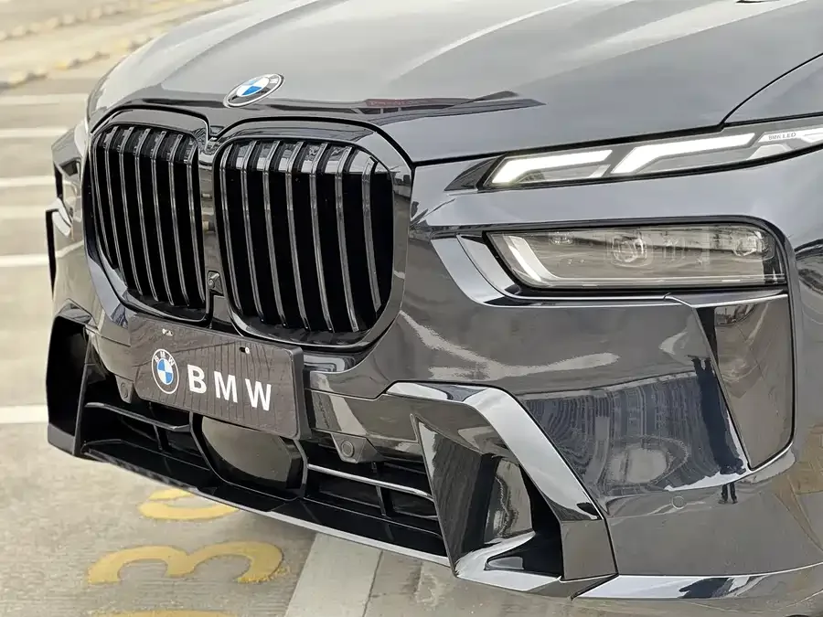 BMW X7 2023 xDrive40i Executive M Sport Package 2023 — миниатюра 4