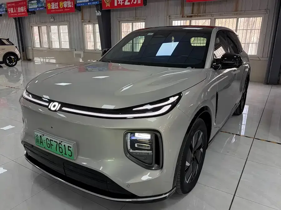 Changan Nevo Q07 2025 215 Premium Edition 2025 — фото 1, купить с доставкой в Москву