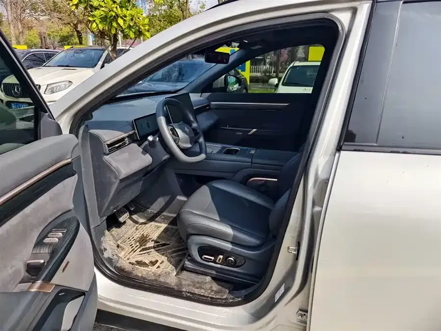Dongfeng e008 e008 2024 210Max Extended Range 6-seater 2024 — миниатюра 5