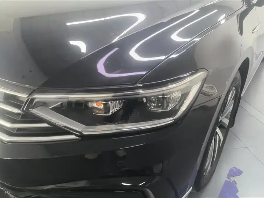 Volkswagen Magotan GTE plug-in hybrid Magotan GTE plug-in hybrid 2022 GTE luxury model 2023 — миниатюра 2