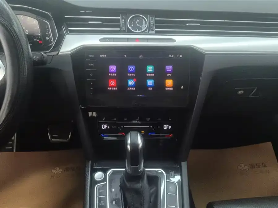 Volkswagen Magotan GTE plug-in hybrid Magotan GTE plug-in hybrid 2022 GTE luxury model 2023 — миниатюра 4