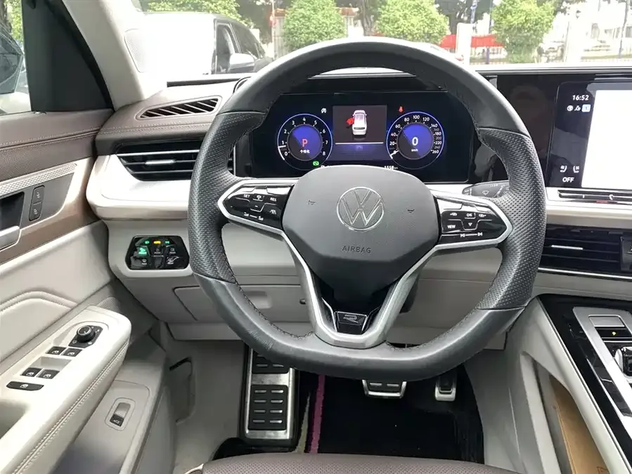 Volkswagen Tavendor 2023 Lanxun 380TSI 4WD R-Line Touring Edition 2023 — миниатюра 5