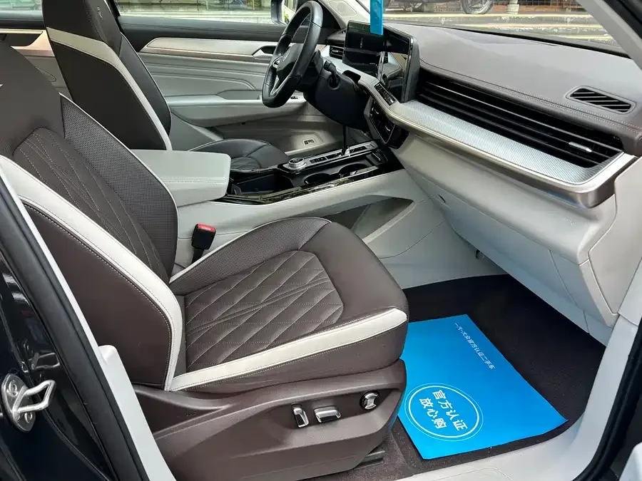Volkswagen Tavendor 2023 Lanxun 380TSI 4WD R-Line Touring Edition 2023 — миниатюра 4