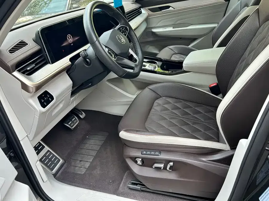 Volkswagen Tavendor 2023 Lanxun 380TSI 4WD R-Line Touring Edition 2023 — миниатюра 5