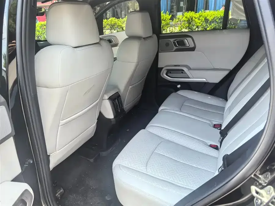 BYD Leopard Titanium 3 Titanium 3 2025 501KM 4WD Max Edition 2025 — миниатюра 4