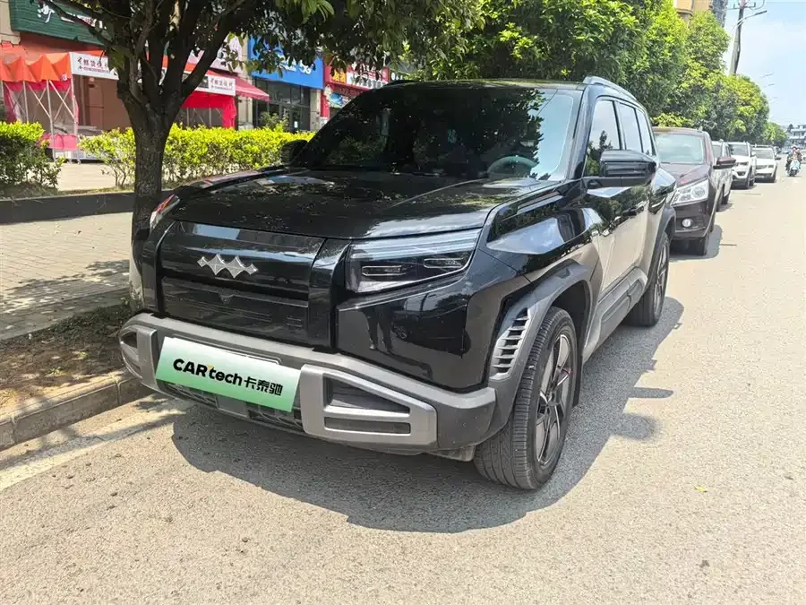 BYD Leopard Titanium 3 Titanium 3 2025 501KM 4WD Max Edition 2025 — фото 1, купить с доставкой в Москву
