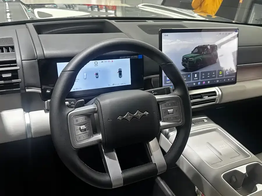 BYD Leopard Titanium 7 Titanium 7 2025 200KM 2WD Max Edition 2026 — миниатюра 3