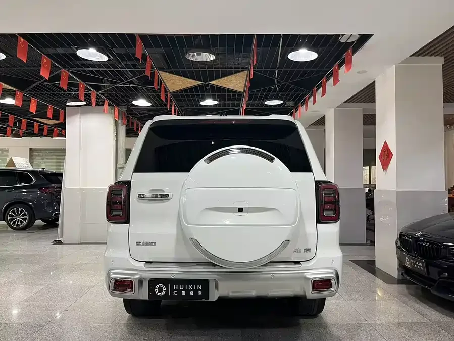 BAIC BJ60 Beijing Off-road BJ60 2022 2.0T May Day Edition Five Seats 2023 — миниатюра 5