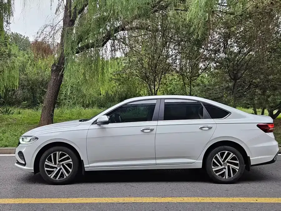 Volkswagen Lavida Lavida 2024 1.5L Automatic 5 Million Edition 2025 — миниатюра 2