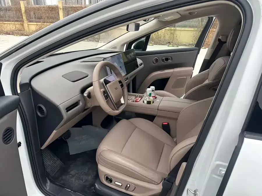 Li Ideal i8 Ideal i8 2025 Standard Edition 2025 — миниатюра 4