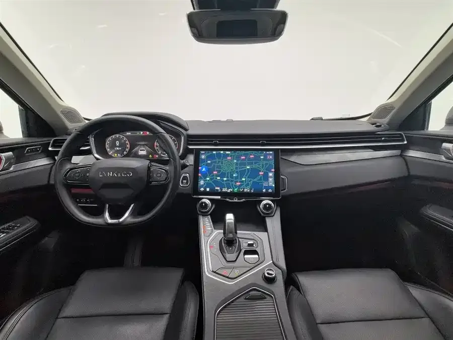 Lynk & Co 01 Lynk & Co 01 2021 2.0TD 2WD Pro 2022 — миниатюра 2