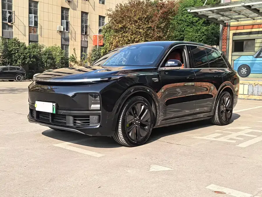 Li Xiang L8 2025