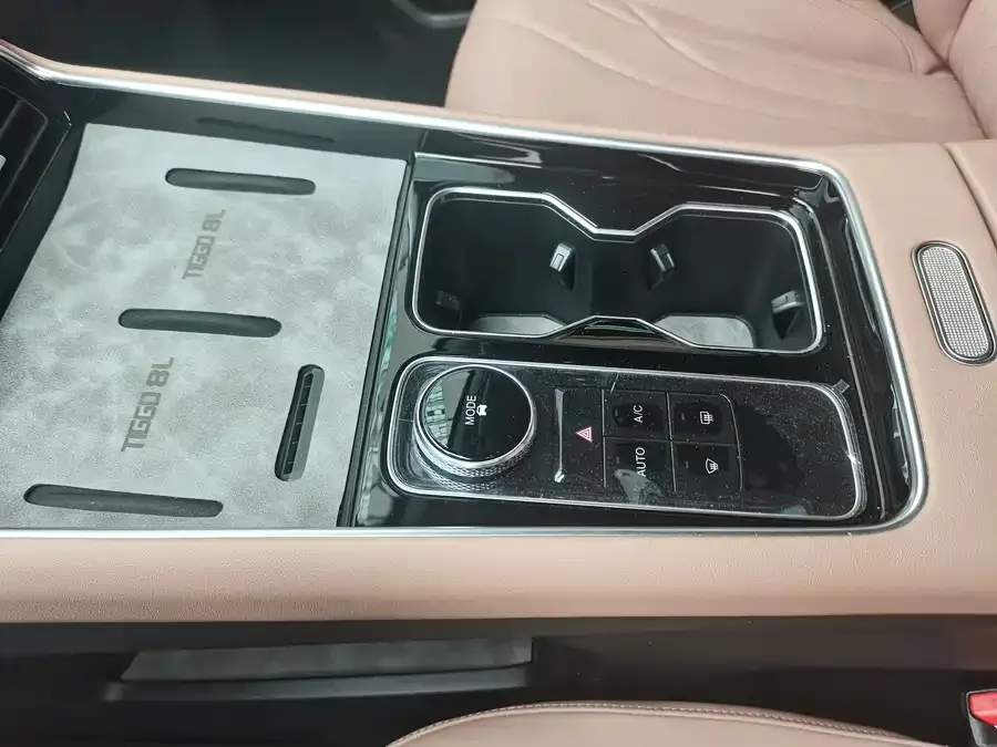 Chery Tiggo 8L Tiggo 8L 2024 2.0T 2WD Premium Edition 7-seater 2024 — миниатюра 5