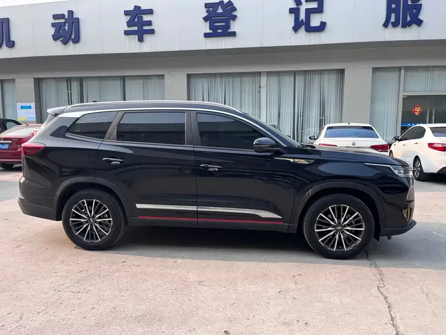 Chery Tiggo 8 PRO Tiggo 8 PRO 2022 290T 2WD Sky Edition 7 Seaters 2023 — миниатюра 2