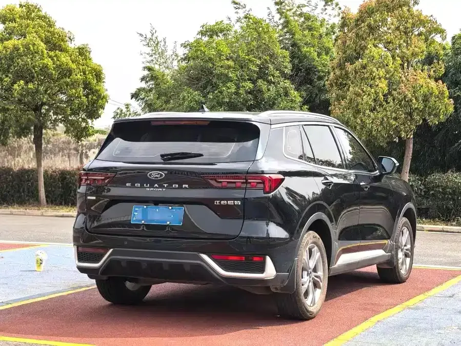 Ford Lingrui 2023 EcoBoost 170 Premium Edition 2023 — миниатюра 5