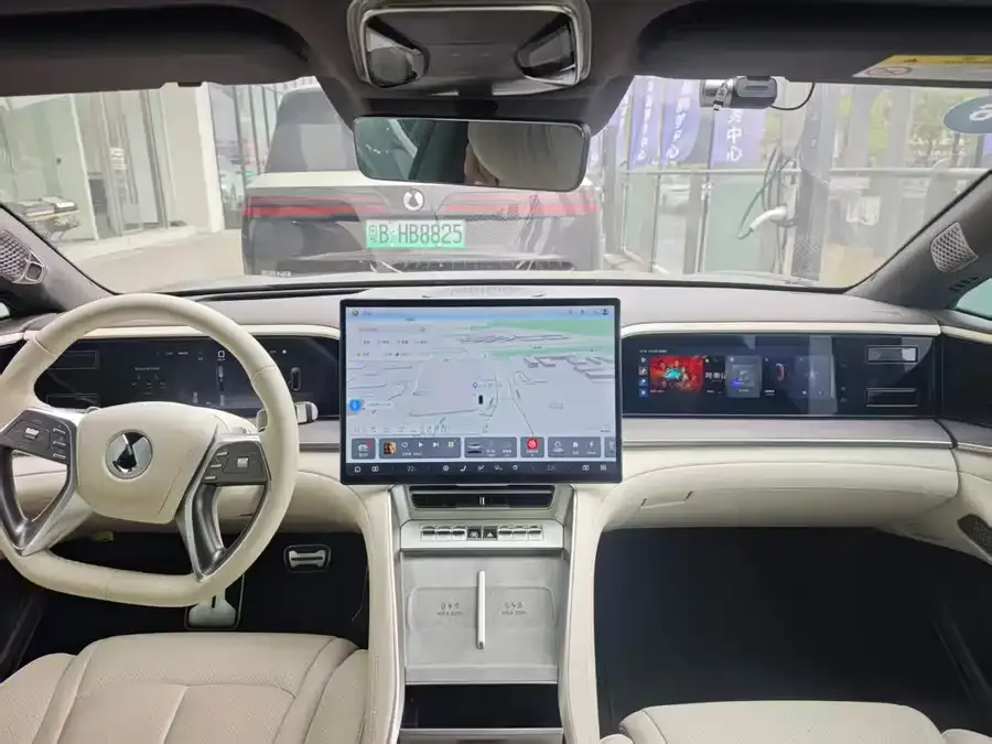 BYD Z9 Denza Z9 2024 1100km 4WD Max Edition 2024 — миниатюра 3