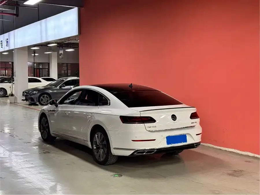 Volkswagen FAW- CC FAW-Volkswagen CC 2021 380TSI Eye-catching Edition 2022 — миниатюра 3