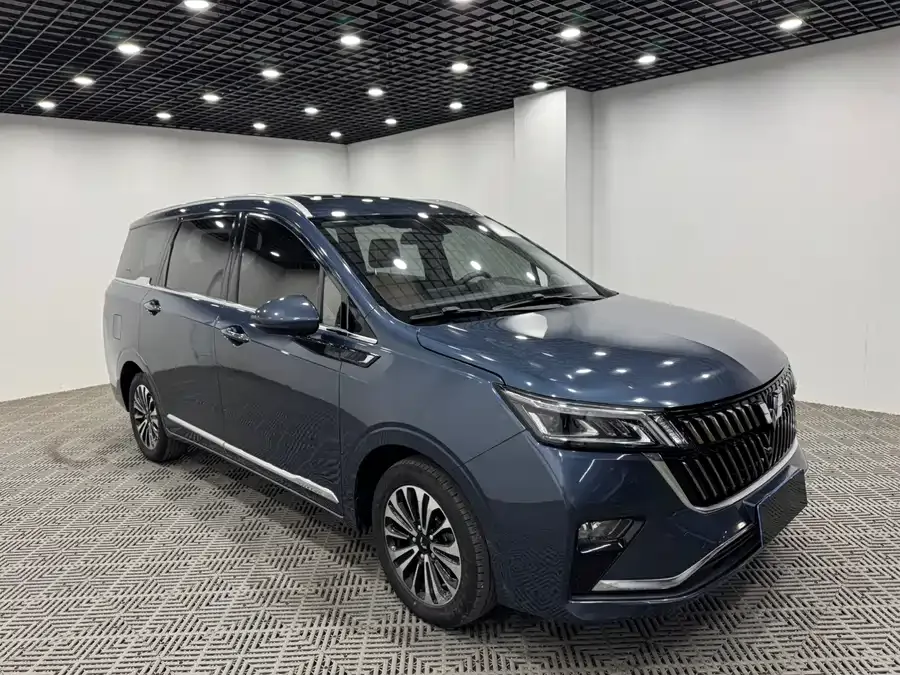 Wuling Jiachen Wuling Jiachen 2022 1.5T CVT exclusive flagship model 2022 — фото 1, купить с доставкой в Москву