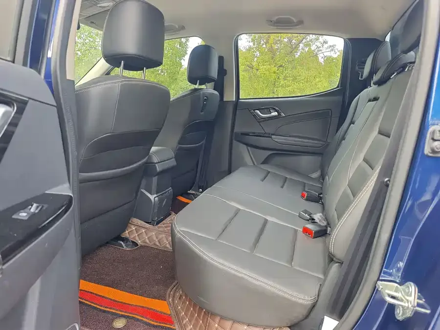 Isuzu D-MAX D-MAX 2021 1.9T automatic four-wheel drive diesel Global aggressive RZ4E 2022 — миниатюра 3