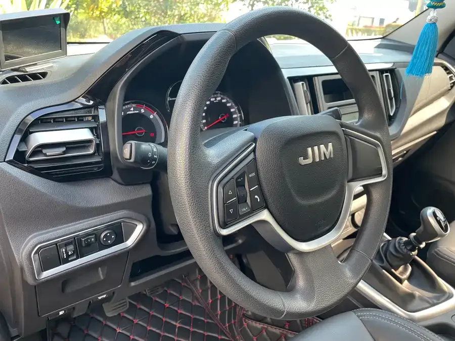 Isuzu RE-MAX Ruimai RE-MAX Ruimai 2023 2.5T Diesel Manual 2WD Chimai Edition Long Wheelbase 2023 — миниатюра 4