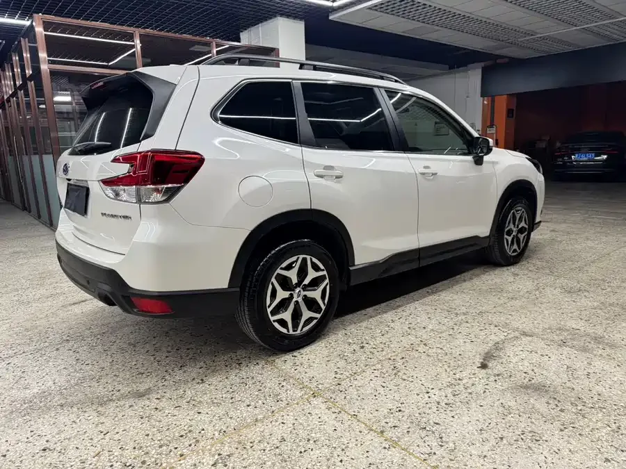 Subaru Forester Forester 2022 2.0i AWD Luxury Edition EyeSight 2023 — миниатюра 3