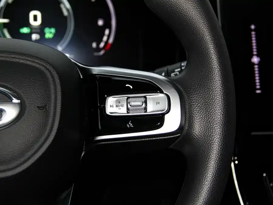 GAC Trumpchi E9 Trumpchi E9 2025 E9 Super Fast Charging Exclusive 2025 — миниатюра 3
