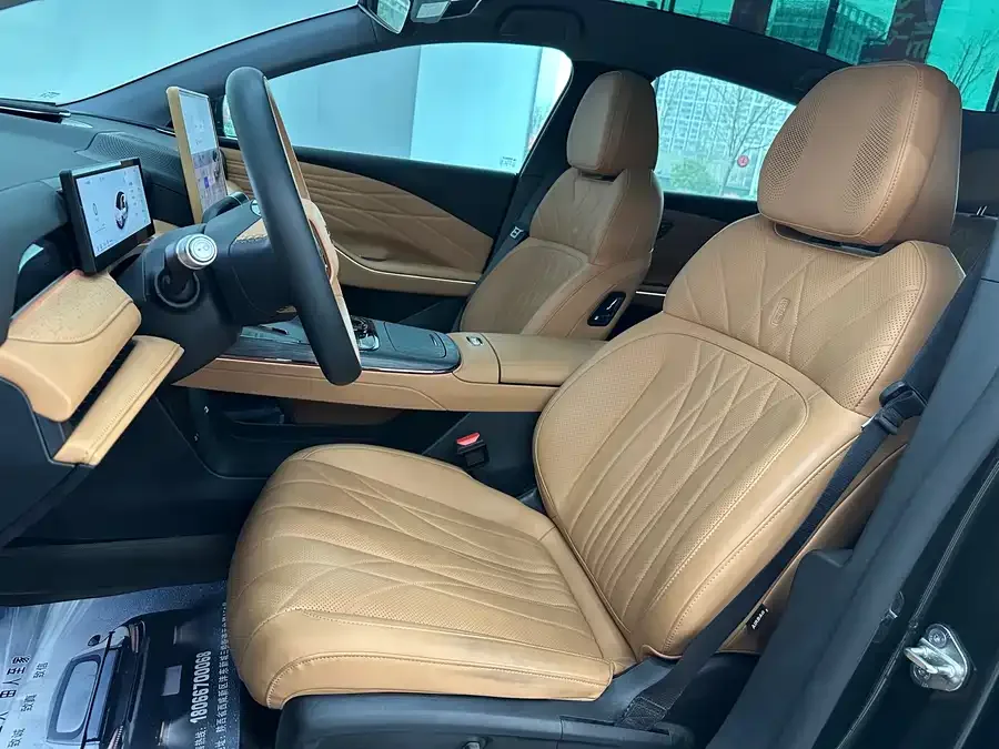 Geely Galaxy Star 8 Galaxy Star 8 2025 130km EM-i Premium Edition 2025 — миниатюра 5