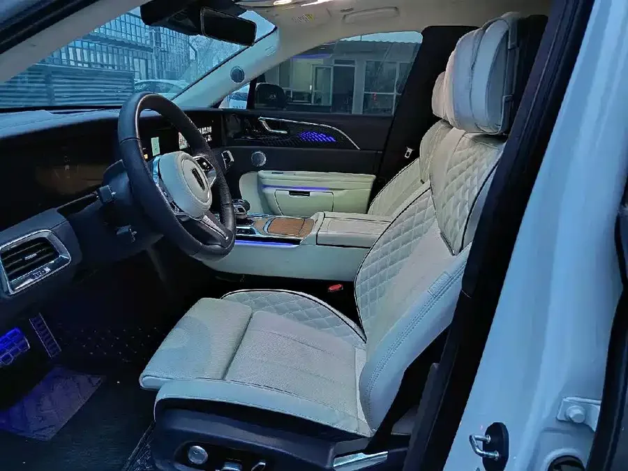 Hongqi E-HS9 Hongqi E-HS9 2022 660km flag collar version four seats 2023 — миниатюра 4