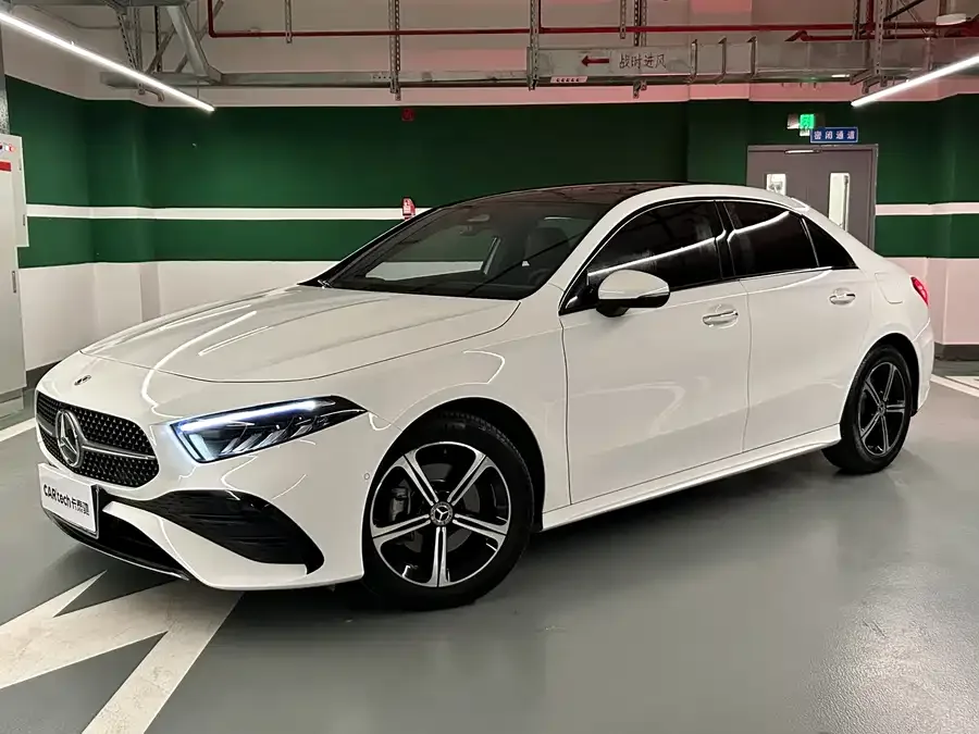Mercedes-Benz Class A Mercedes-Benz A-Class 2023 A 200 L Fashion Edition 2024 — миниатюра 4