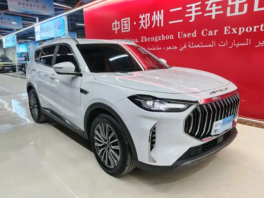 Jetour X70 PLUS JETOUR X70 PLUS 2025 Champion Edition 1.5T DCT Champion MAX+ 7 Seaters 2025 — миниатюра 3
