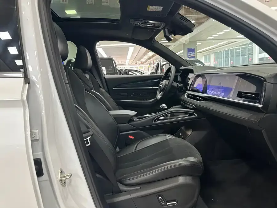 Geely Monjaro Xingyue L 2024 2.0TD High Power Automatic 2WD Skyline Edition 2024 — миниатюра 4