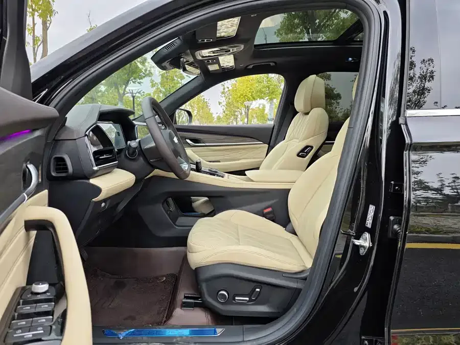 Geely Monjaro Xingyue L 2025 Dongfangyao 2.0TD Automatic Star-gazing Edition 2025 — миниатюра 3