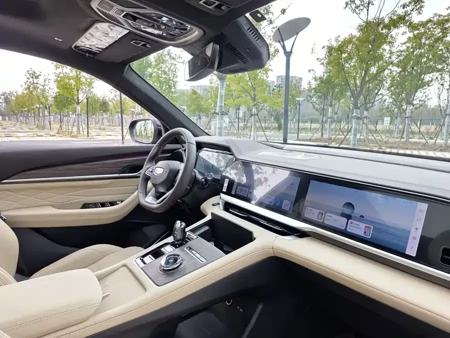 Geely Monjaro Xingyue L 2025 Dongfangyao 2.0TD Automatic Star-gazing Edition 2025 — миниатюра 5