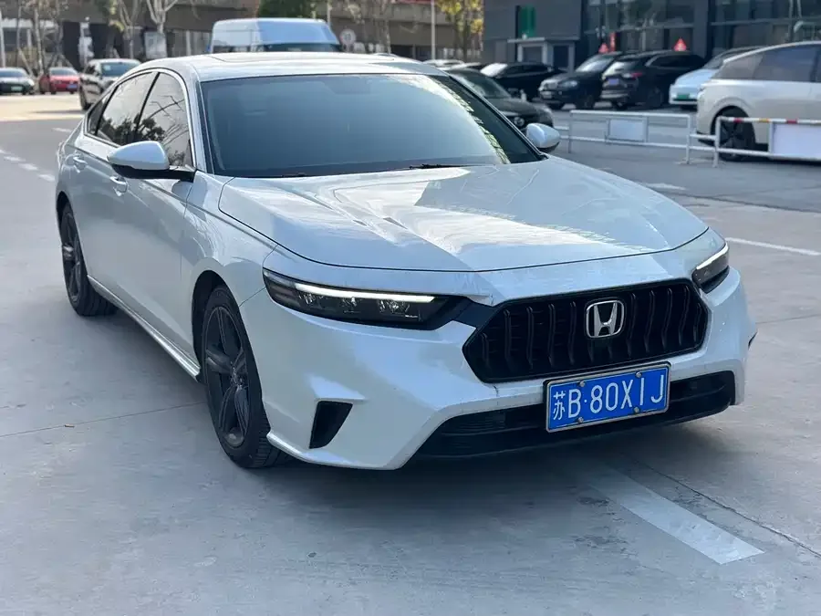 Honda Inspire 2023 Insignia 260TURBO Elegant Edition 2024 — миниатюра 3