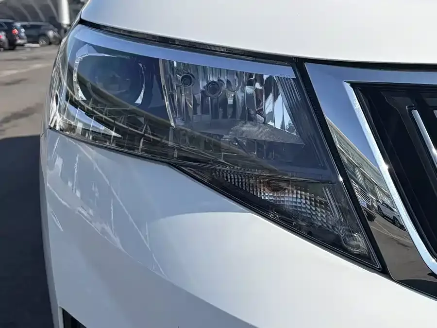 Skoda Kamiq 2023 Kamiq facelift 1.5L automatic comfort version 2024 — миниатюра 3