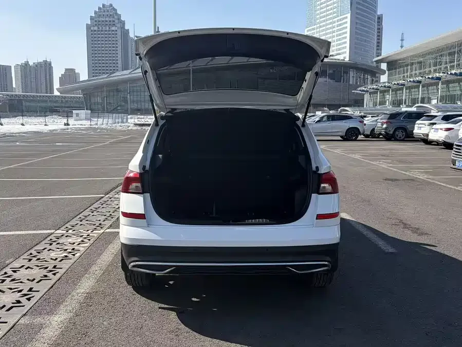 Skoda Kamiq 2023 Kamiq facelift 1.5L automatic comfort version 2024 — миниатюра 4