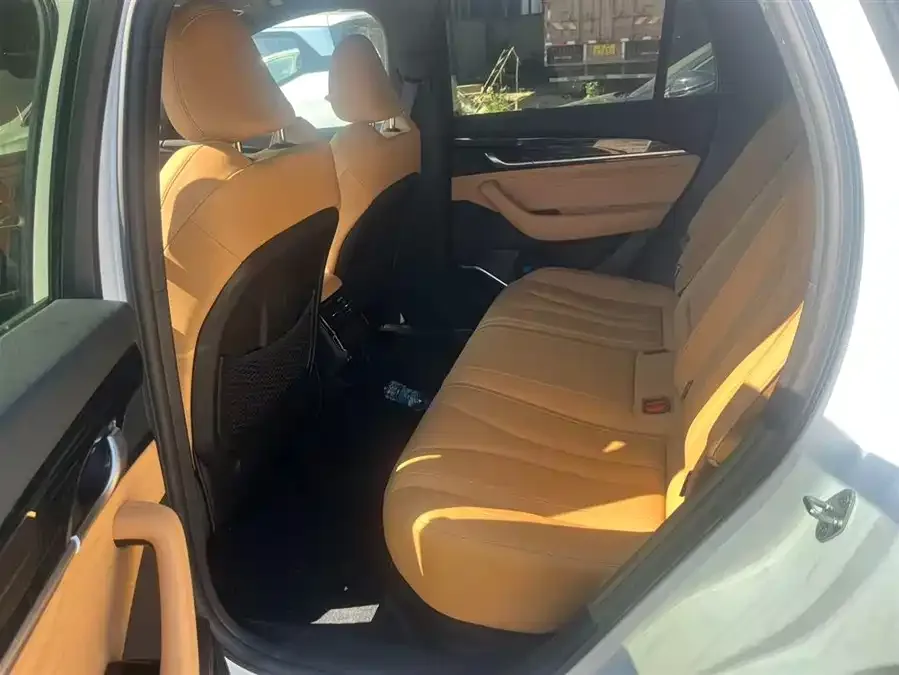 Geely Monjaro Xingyue L 2024 Hybrid 1.5T Tiangong Edition 2025 — миниатюра 4