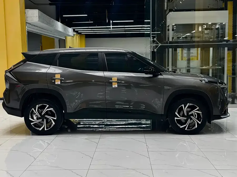 Geely Atlas Boyue 2024 1.5TD Longteng Edition 2025 — миниатюра 3