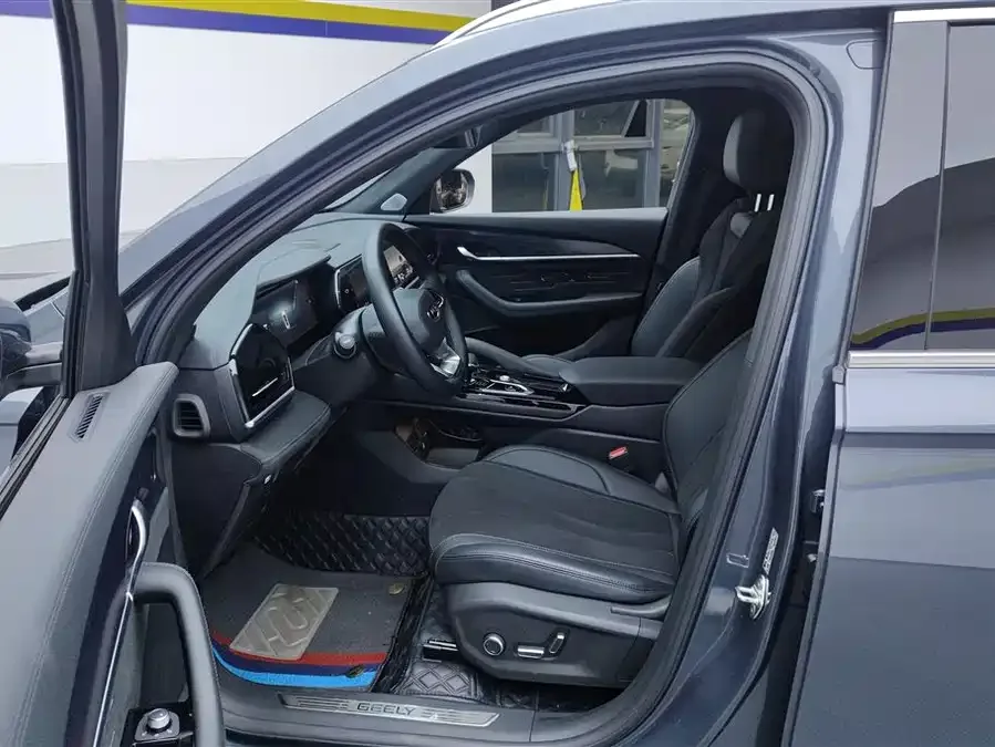Geely Monjaro Xingyue L 2024 2.0TD High Power Automatic 2WD Skyline Edition 2024 — миниатюра 3