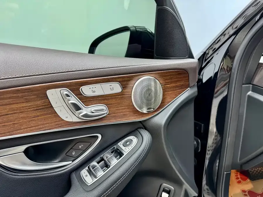 Mercedes-Benz GLC-Class Mercedes-Benz GLC 2021 GLC 300 L 4MATIC Dynamic 2022 — миниатюра 3