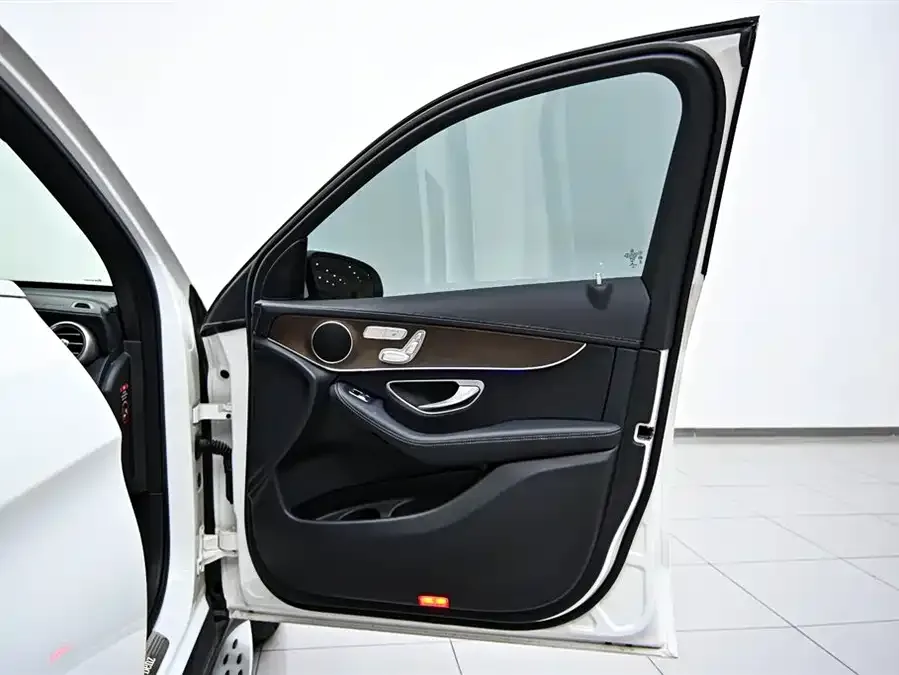 Mercedes-Benz GLC-Class Mercedes-Benz GLC 2022 facelift GLC 300 L 4MATIC Dynamic Collector's Edition 2023 — миниатюра 5