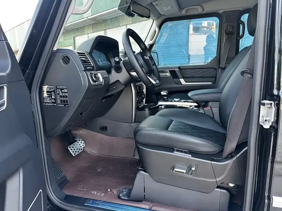 BAIC BJ80 Beijing Off-road BJ80 2022 3.0T Automatic Glory Edition 2022 — миниатюра 3