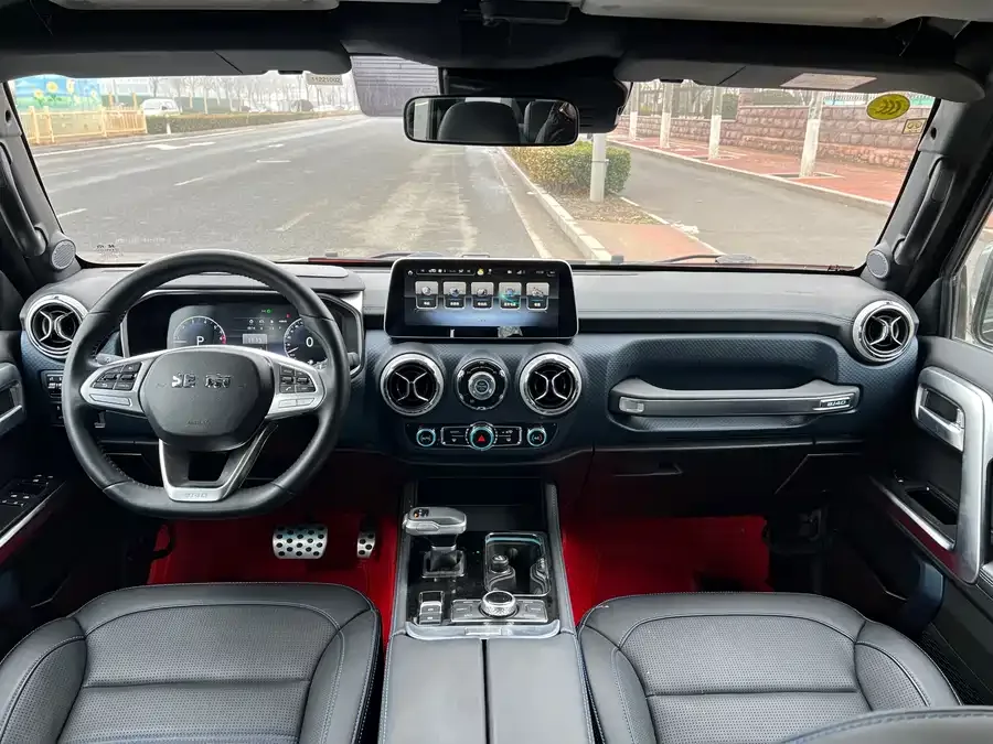 BAIC BJ40 Beijing Off-road BJ40 2020 2.0T Automatic 4WD City Hunter Edition Knight Edition 2022 — миниатюра 2