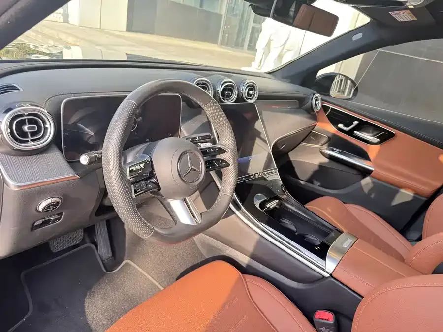 Mercedes-Benz GLC-Class Mercedes-Benz GLC 2024 GLC 260 L 4MATIC Luxury 7-seater 2024 — миниатюра 5