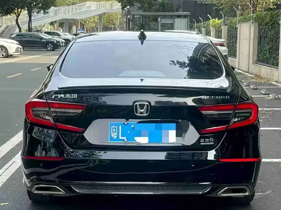 Honda Accord 2022 Accord 260TURBO Fantasy Night Premium Edition 2023 — миниатюра 2
