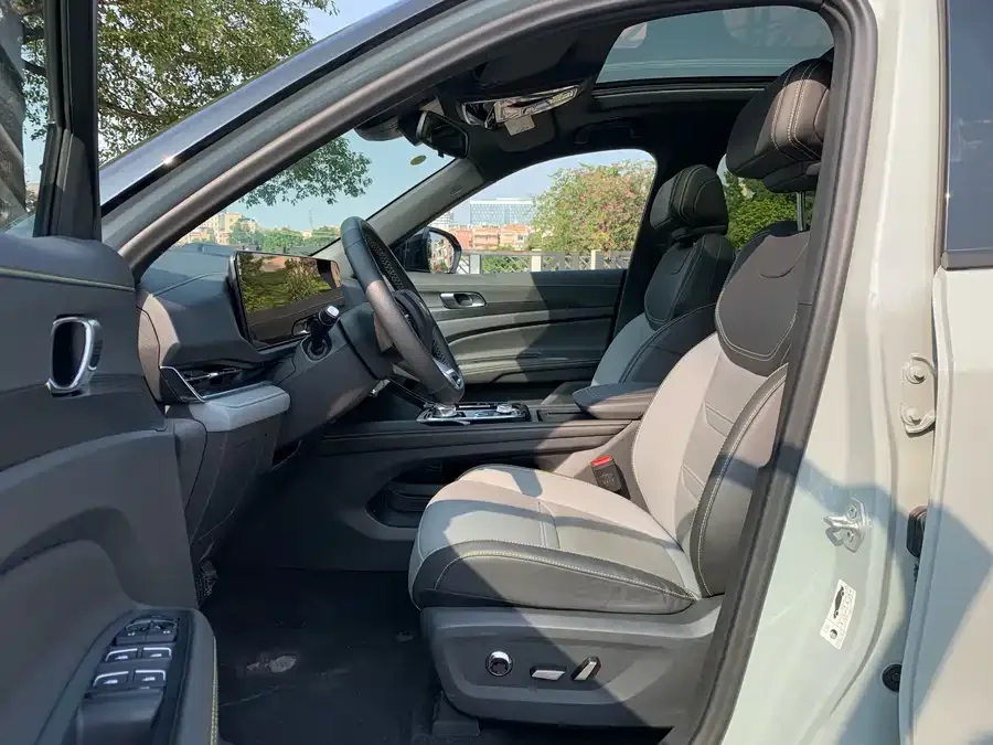 Ford Lingrui New Energy Lingrui New Energy 2025 Zunling PLUS 2025 — миниатюра 4