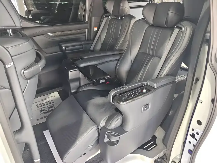 Lexus LM 2020 300h 7-seat Elegant Edition 2023 — миниатюра 4